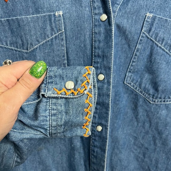 Vintage 90's Pepe Jeans London Women's Embroidered Floral Denim Shirt Size Small - Picture 5 of 12